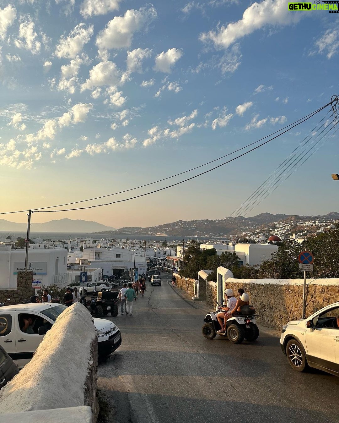 Natasa Stankovic Instagram - Dancing through the streets of Mykonos, one unforgettable step at a time! ๐๐ป๐งก #IslandEscape #MykonosAdventures