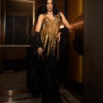Natasa Stankovic Instagram - golden girl ✨ Outfit @abujanisandeepkhosla
