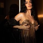 Natasa Stankovic Instagram - golden girl ✨ Outfit @abujanisandeepkhosla