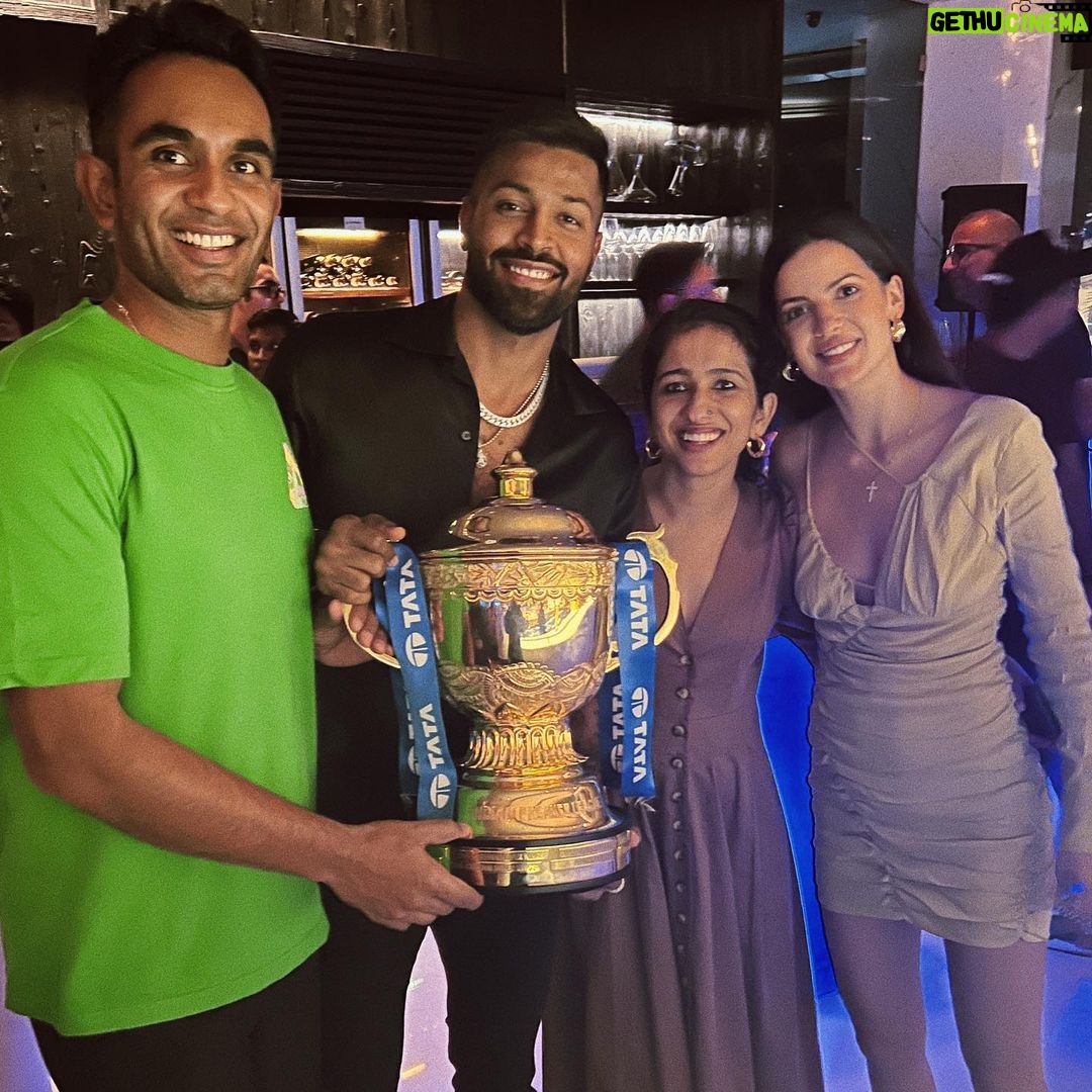 Natasa Stankovic Instagram - About last night 🎉✨🏆👯♀️