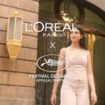Navya Naveli Nanda Instagram - Glowing skin thanks to the L’Oréal Paris Glycolic Bright Serum 💫♥️ Beauty that lets me be who I am, the way I choose to be, because I’m worth it! Get yours on Nykaa today!