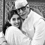 Navya Naveli Nanda Instagram - Happy Birthday नाना ♥️