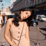 Navya Naveli Nanda Instagram - 😝🧡 📷: @shakeelbinafzal
