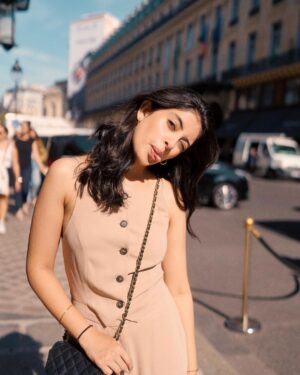 Navya Naveli Nanda Instagram - 😝🧡

📷: @shakeelbinafzal