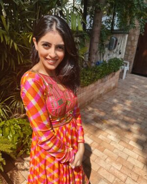 Navya Naveli Nanda Instagram - Sunday’s in @abujanisandeepkhosla ❤️