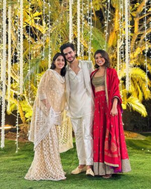 Navya Naveli Nanda Instagram - Only ❤️🌼✨
