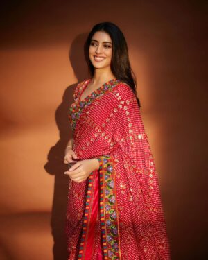Navya Naveli Nanda Instagram - @abujanisandeepkhosla ♥️🌼✨

Photographed by: @kadamajay