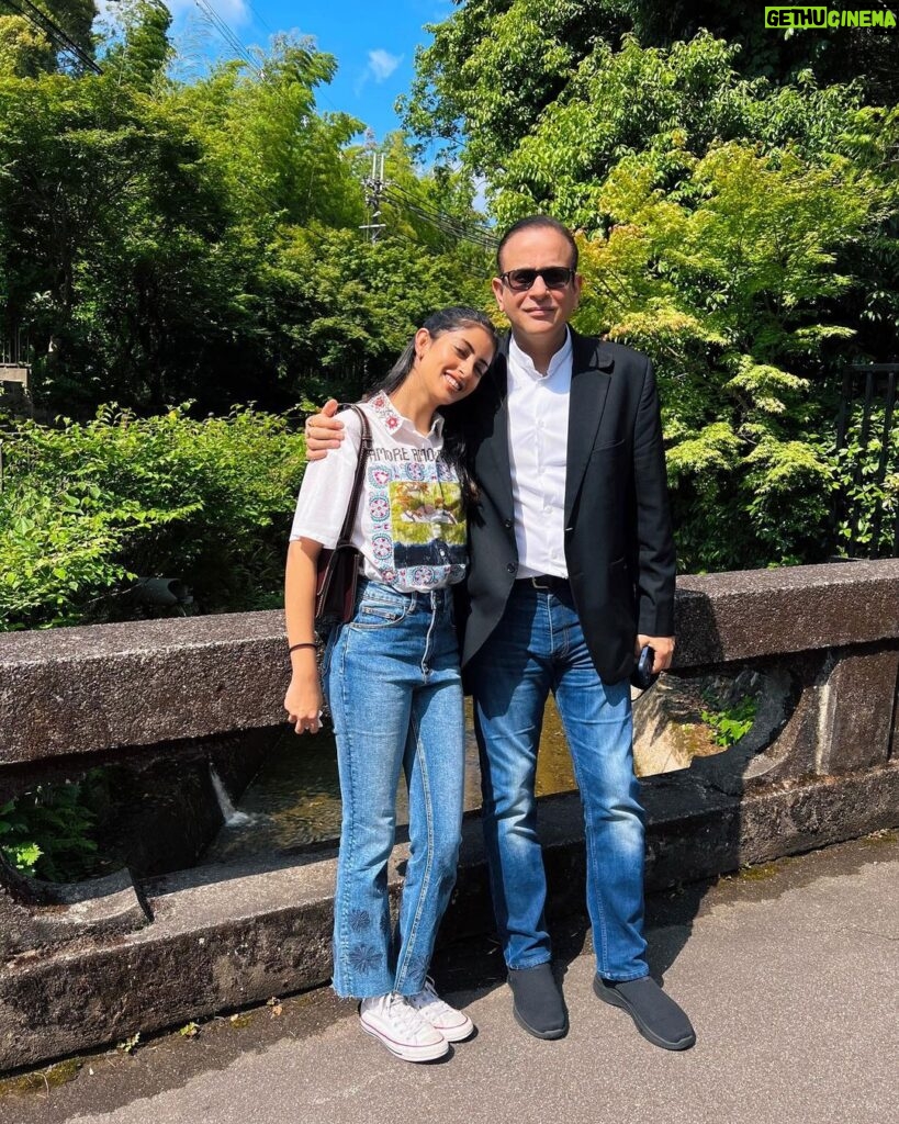 Navya Naveli Nanda Instagram - just me & my dad exploring the world together ❤️🇯🇵 Kyoto, Japan