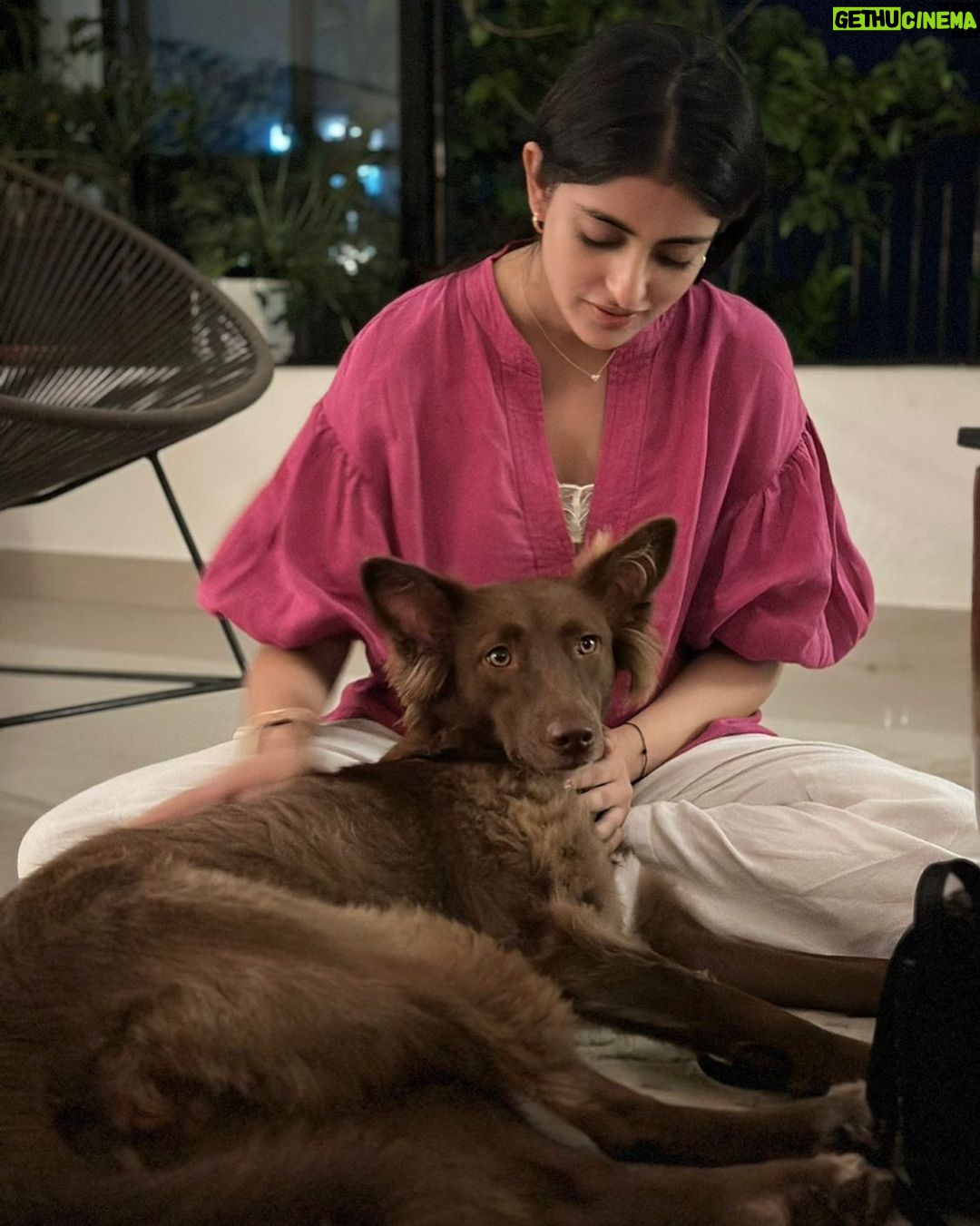 Navya Naveli Nanda Instagram - Little Mila 🥺♥️