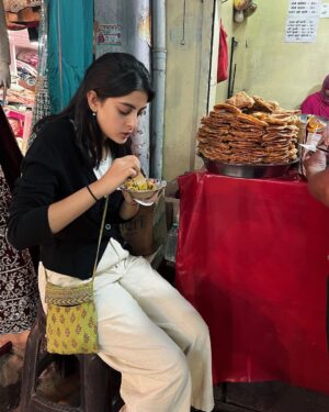 Navya Naveli Nanda Instagram - भोपाल ❤️