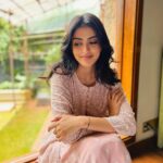 Navya Naveli Nanda Instagram - 🌸🌷🌺
