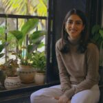 Navya Naveli Nanda Instagram - 🏡☀️😁