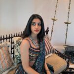 Navya Naveli Nanda Instagram - 🙋🏻‍♀️