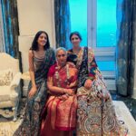 Navya Naveli Nanda Instagram - 🙋🏻‍♀️
