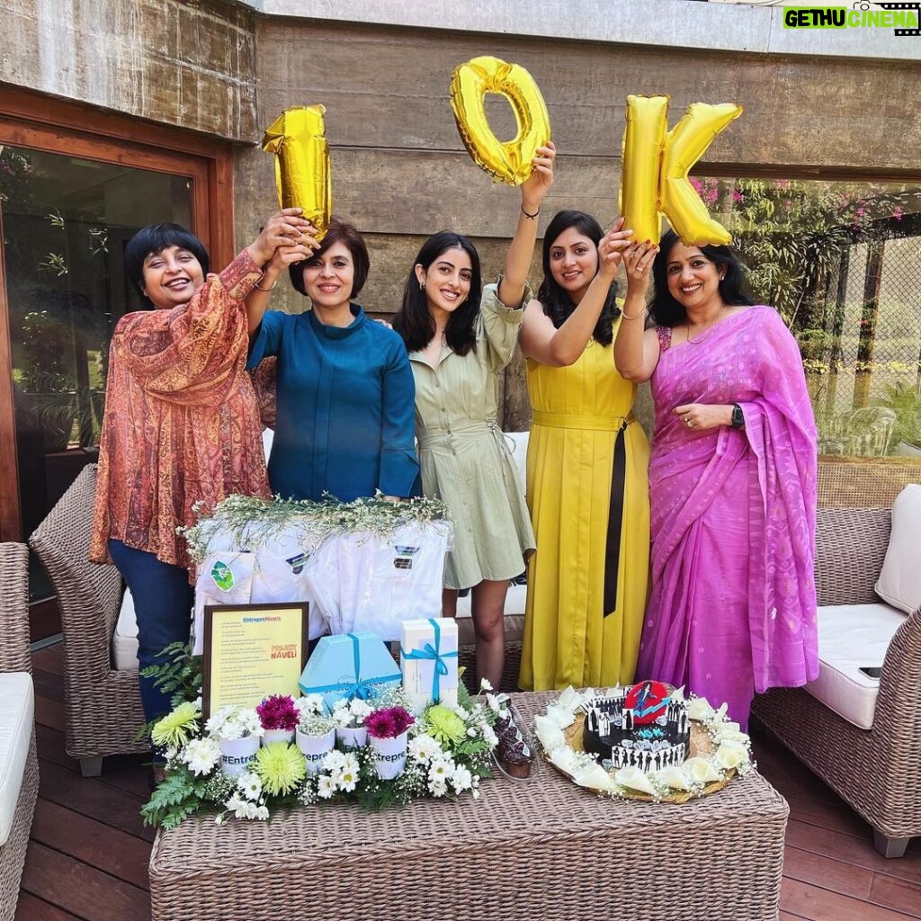 Navya Naveli Nanda Instagram - आगे बढ़ाने की है तैयारी, #EntrepreNaari सब पे भारी । Celebrating 10,000 members today‼️‼️‼️ We are just getting started making entrepreneurship accessible & easy for women across India. Thank you to all our #EntrepreNaari’s for being apart of our community and our celebration. The team that makes it happen: @madhuradasguptasinha @shemeansbusiness_dipikasingh @anuradha.thinknorth @ruchita_tandon9 ❤️ Ofcourse all our goodies were #EntrepreNaari made @thebrandnukitchen @fashionkraftofficial @ownforyou_ @jaey.in @macrame_love11 @a_bite_better @dimensionstees