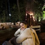 Navya Naveli Nanda Instagram - 🧣🪵♥️