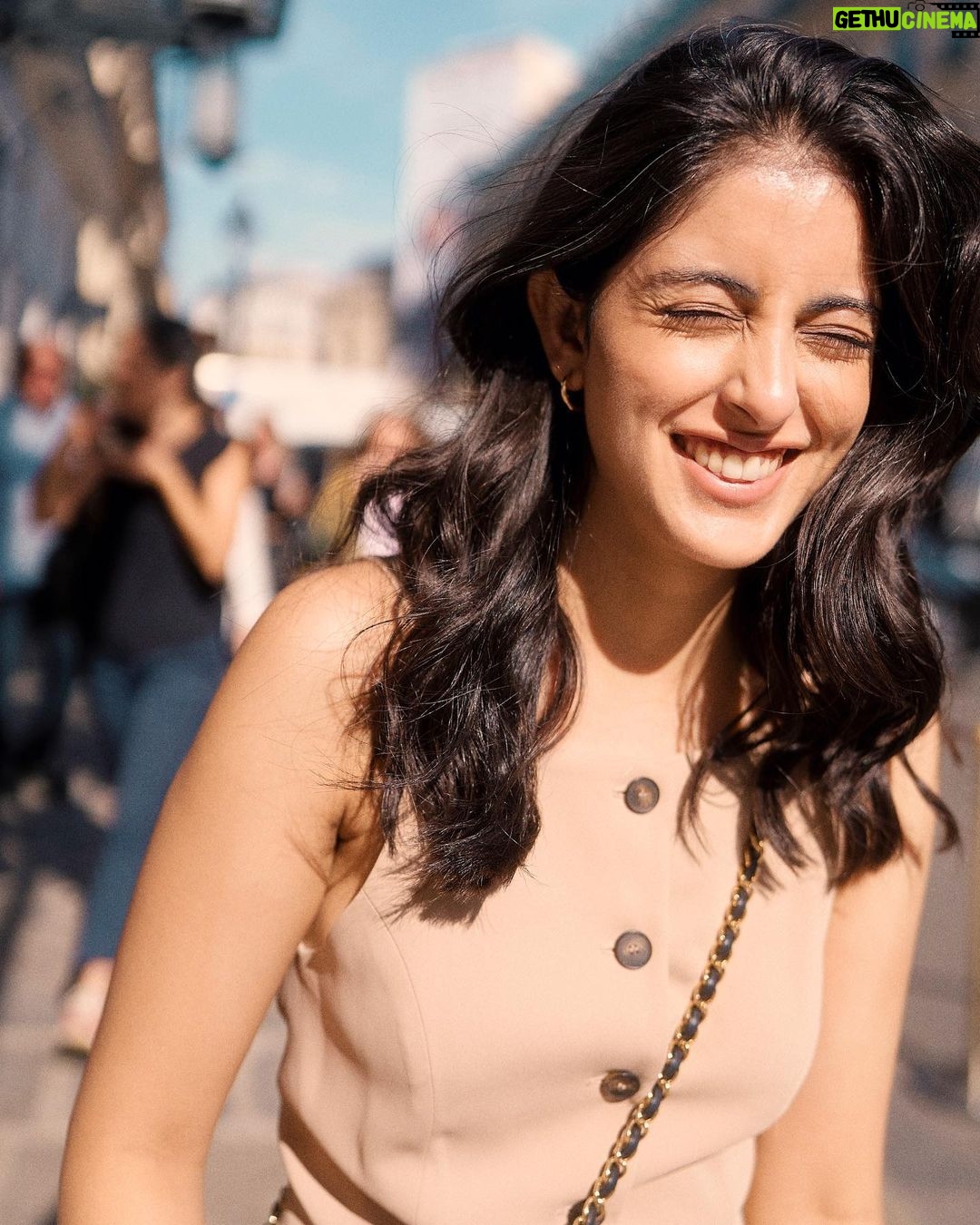 Navya Naveli Nanda - 171.6K Likes - 😝🧡
📷: @shakeelbinafzal