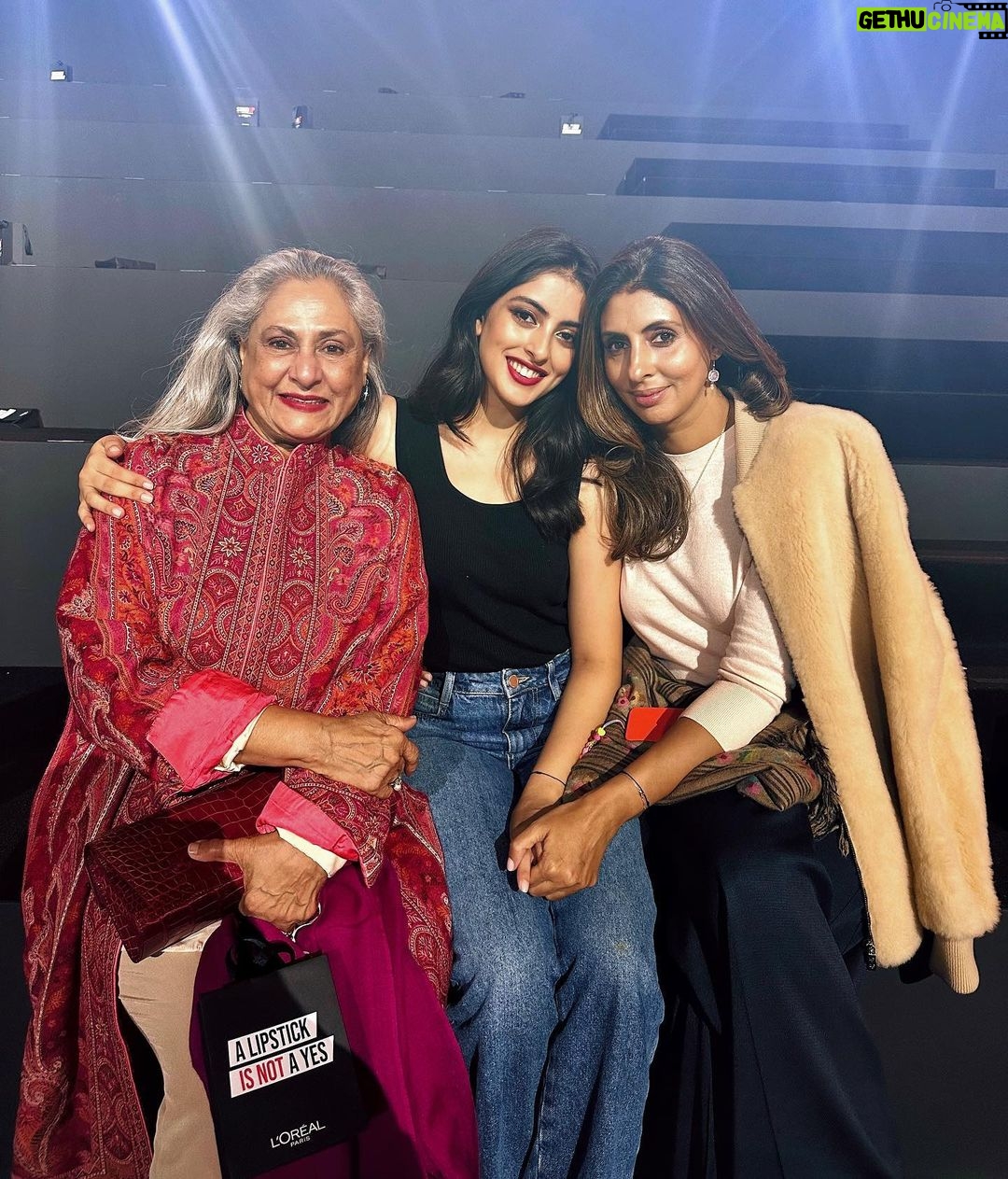 Navya Naveli Nanda Instagram - Walking for a cause ♥️ A night that was dedicated towards celebrating women, and empowerment. Thank you @lorealparis for giving me the chance to be apart of a very special show, alongside all your other ambassadors and spokespersons from around the world. We walked as a family. Women of different professions, different ages, colours, shapes & sizes - celebrating diversity & worth. As Cause Ambassador for the @lorealparis family, I am grateful for the chance to work towards creating safer ecosystems for women through their Stand Up initiative! Thank you for giving me the chance to represent my country and the cause I stand for on this platform. A reminder to anyone who might need to hear it, YOU’RE WORTH IT. We are ALL worth it. 📷: @shakeelbinafzal #WalkYourWorth #LorealParisIndia #LeDefileLoreal Paris, France