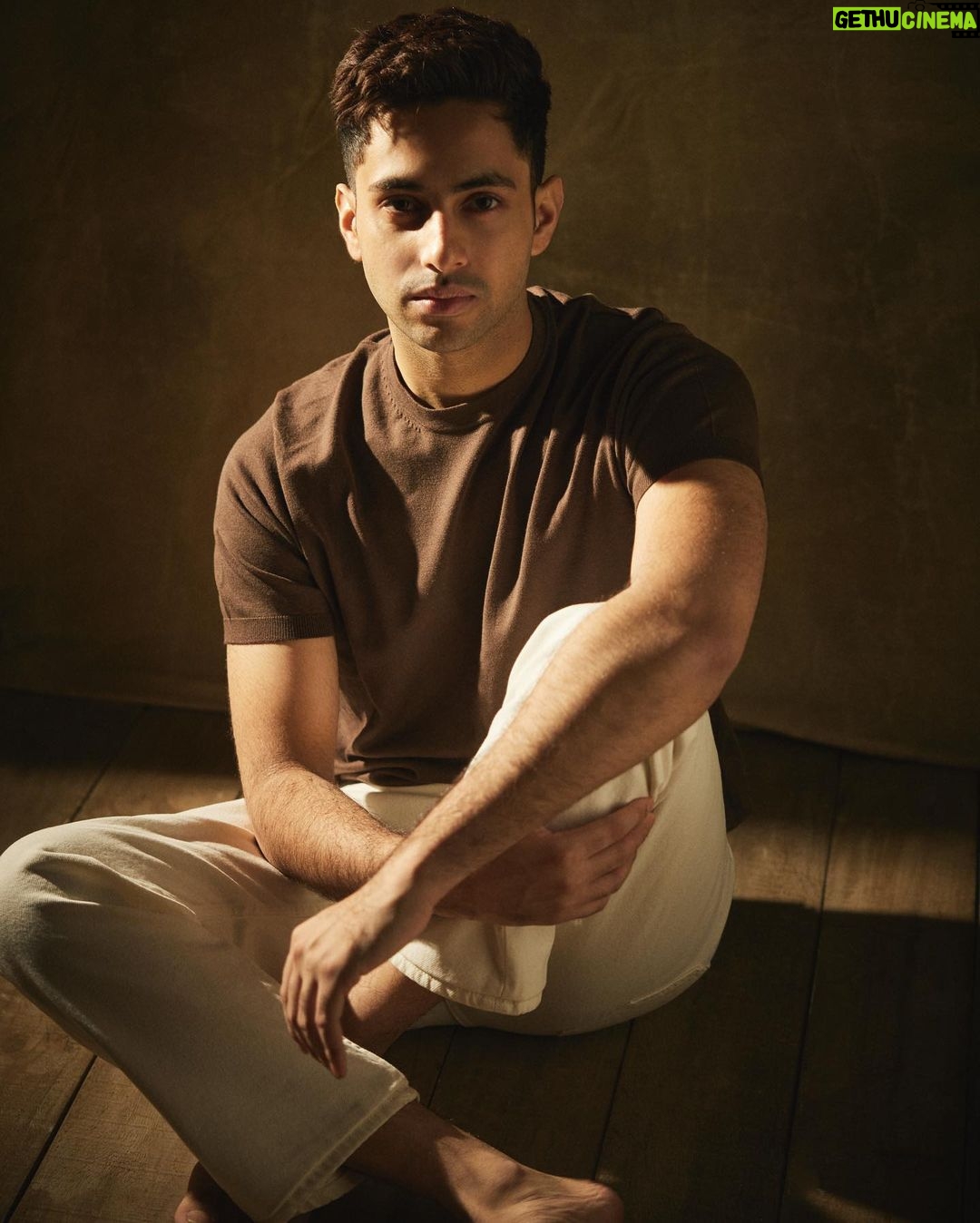 Navya Naveli Nanda Instagram - Junior! 📸 Shot by: @rohanshrestha Styled by: @alliaandnayaab @alliaalrufai @shubhangini_gupta