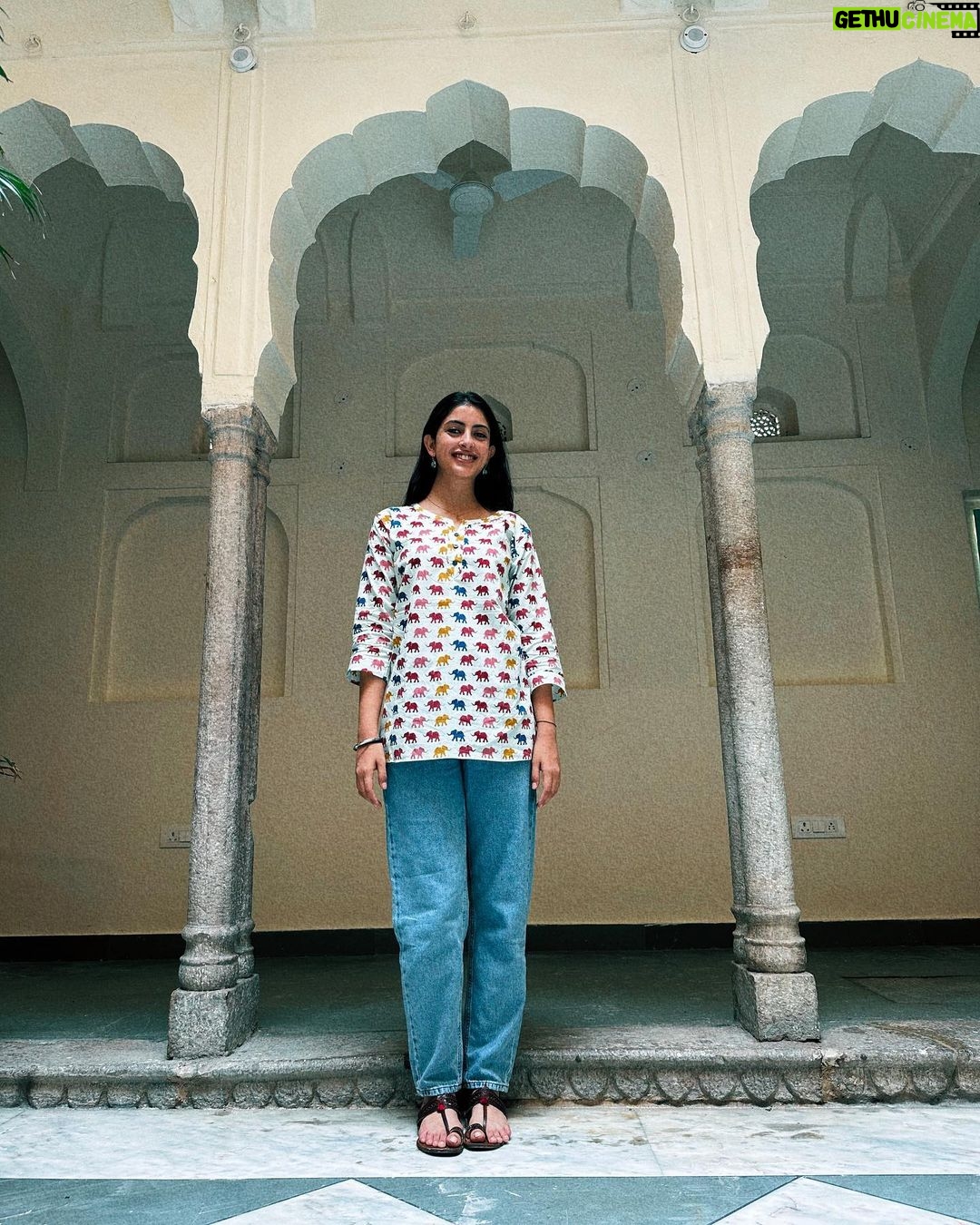 Navya Naveli Nanda Instagram - 🐘💙 Jaipur, Rajasthan
