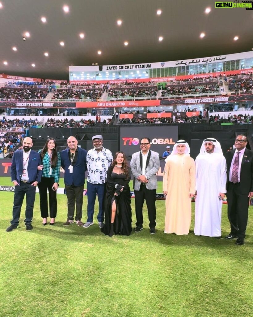 Neha Kakkar Instagram - Abu Dhabi T10 Closing Ceremony #NehaKakkarLive 🔥