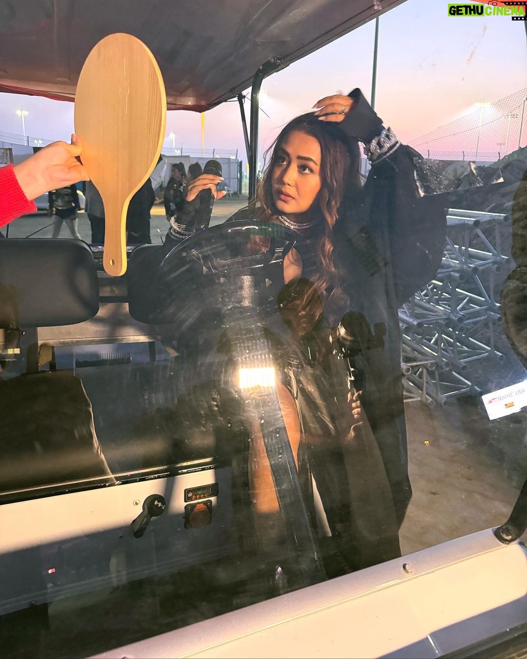 Neha Kakkar Instagram - Abu Dhabi T10 Closing Ceremony #NehaKakkarLive 🔥