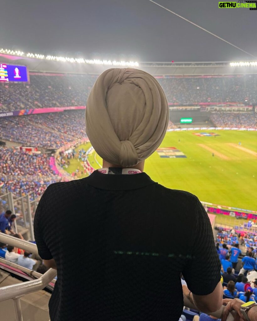Neha Kakkar Instagram - And We won! What a day!!!! 🇮🇳 🫶🏻 Narendra Modi Stadium - Ahmedabad