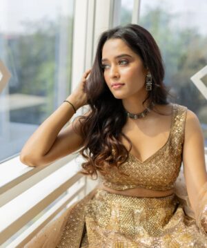 Neha Saxena Instagram - 🤎
MUA- @nandanisandha_ 
Outfit- @bawreefashions
Jewellery- @jazzy_the_rentals 
📸- @memoriaproduction
📍- @baliboo.official