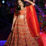 Neha Saxena Instagram - 🧡 MUA - @tanyamakeoverofficial @karishmakaakarishma Outfit- @krupa_jain 📷- @sk_.click