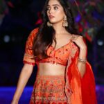 Neha Saxena Instagram - 🧡 MUA - @tanyamakeoverofficial @karishmakaakarishma Outfit- @krupa_jain 📷- @sk_.click