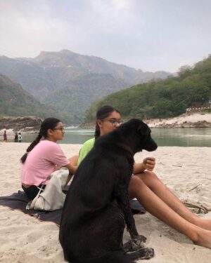 Nidhi Bhanushali Instagram - My (not so little) little sisters decided to come over for their summer vacation and I had me a ball bossing them around 😁