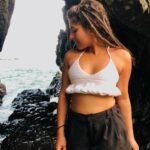 Nidhi Bhanushali Instagram – Ready for the summer and the swell. 

Crochetkini by meeeee
& 
Dreads chop chop by @goadreads