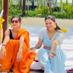 Nidhi Bhanushali Instagram - Issa wedding season folks 💐 Bangalore, India