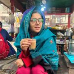 Nidhi Narwal Instagram - Kaanch ke glass mein chai ka swaad badh jaata hai ye meri galat fehmi nahi fact hai. ☕️♥️