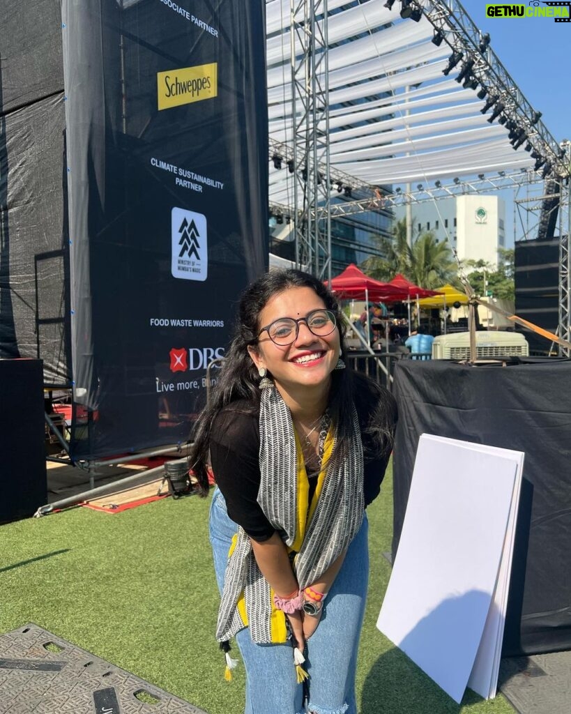 Nidhi Narwal Instagram - At this place, I realised yet again that being even slightly near the stage makes me grow and glow more every second. ✨ #thingsthathappened at @spokenfest