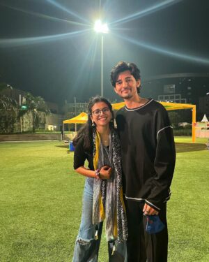 Nidhi Narwal Instagram - I left my heart there! @darshanravaldz exists for real and even his presence is musical! 😍♥️

#thingsthathappened at @spokenfest