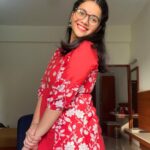 Nidhi Narwal Instagram - Find someone who looks at you the way I look at myself 😍🫠