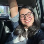 Nidhi Narwal Instagram - Kabhi-kabhi kuch log hote hain jo aankhon mein chubhte hain, kabhi-kabhi un logon ki kuch harkatein aankhon mein chubhti hain. Aankhein milaakar jhooth bolne wale bhi log hote hain, Aankhon mein dhool jhonke wale bhi log hote hain. Inhi logon se bachne ke liye aankh bandh karke photo khinchti hoon main. Aur agar ye log asal zindagi mein mile, toh aankhon par shield ki tarah chashme ko rakhti hoon main😌