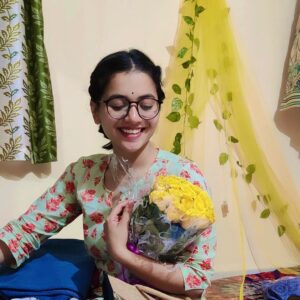 Nidhi Narwal Instagram - Phullan da raja gulaab hi ae! 🌹
