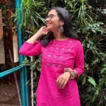 Nidhi Narwal Instagram - 06-08-2022 / CHANDIGARH Mujhe apni zindagi bas itni organised chahiye, jitna ki Chandigarh shehar. Kya khubsoorat shehar hai yar ye, aur kya khubsoorat log hain yahan ke! Bohot pyaar mila, bohot mohabbat baanti, aur chote-bade kuch ek khwaab poore hue! Shukriya Chandigarh 💖 #nidhinarwal #jazbaat #justbaatnahijazbaat #chandigarh Chandigarh, India