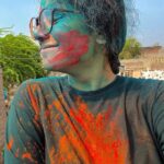 Nidhi Narwal Instagram - Ji haan yehi hai mera “no-makeup” look 💁🏻‍♀️ #happyholi doston! ❤️🌸