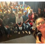 Nidhi Narwal Instagram - 28-08-2022 / MUMBAI / TWO WHOLESOME SHOWS AND TOO MANY WHOLESOME PEOPLE! Ufff! Is shehar ke jitne kisse sunaungi utne kam honge par phir bhi chalo koshish karke dekh lete hain… Yaar sabse pehli baat toh do itne amazing shows huye ki kya bataun. Log aaye aur apne saath itnaa pyaar lekar aaye, mera suitcase aur dil dono bharr chuke hain ekdum! 😂❤️ @chhotaa_packet aur @swastikaarajput ka bohot shukriya ki unhone mujhe apne ghar aur dil mein jagah di. Halka fulka mumbai darshan karaya aur saath bethkar, jazbaat mein behkar, bhaari bharkam baatein kari! Shweta bohot badhiya coffee banati hai, matlab bohot hard! 💯 Thanks to @yahyabootwala ki main mumbai mein bhukhi nahi rahi. Because YAHYA HAI TOH SABNE BHOJAN PAYA HAI! Thanks to @mr.amolgupta for being the partner in gossip. Yaar main agli baar masala lekar aaungi main bata rahi hoon na. Thanks to @rajatsoodpomedy for making me realise very important things, for being the person that he is and for the fact ki wo merse apna winning amount share karne wala hai. 🥹 @shantanuanandpoetry surprised me when he came for the show because I was totally expecting that he would be busy somewhere else. But he came! And he had so many lovely things to say to me,. I’m always going to be grateful for the amount of kindness and love that he brings along with him! 💛 I made @hellyshah_ try a bindi for the very first time and she’s looking so beautiful, hainaaa? YES! But she’s even more beautiful as a person! Thank you @amandeep.khayal for taking out time and coming to the show ON THE SHOW DAY. I’m so glad you liked it! @rahulshah.wav you’re one of the sweetest people that I’ve met (not because you’re a Gujarati) Let’s save the Godpapdi for the next time! 🙃 @nino.mov I missed you! You know I did! But thik hai, go rock n rola with the coca cola! ❤️ And lastly, thanks to Swastika ki Mummy ki unhone mujhe Mumbai mein Delhi ka khana khilaya 😂💖 MUMBAI, YAAR MAIN WAPAS JAA NAHI RAHI … MAIN WAPAS AANE KE LIYE JAA RAHI HOON! 🌊 #jazbaat #justbaatnahijazbaat #nidhinarwal #mumbai