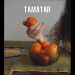 Nidhi Narwal Instagram - Kya tum bhi Tamatar ho? 🍅 PS : @swiggy_instamart se tamatar managaye the, ab unhein khaane ke bajaye unse relate kar rahi hoon. #nidhinarwal #lifeofnidhi #poetry #poemoftheday #tamatar #tomato #spokenword #spokenwordpoetry #poems