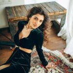 Nidhi Shah Instagram - 🖤🖤🖤 . . . . Shot by - @bharat_rawail Makeup - @shrishtishettyy Jewelry - @dripproject.co Styled by - @stylistshikhar . . . #photoshoot #photooftheday #photoshoot #blackgirlmagic #portraitphotography #blacklove