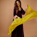 Nidhi Shah Instagram - Happy happy Diwali ✨🪔❤️ . . #aboutlastnight . . Wearing - @rajiramniq Jewerally - @curiocottagejewelry 💕 Captured by - @theguywithacanon