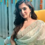 Nidhi Shah Instagram - Happy Dhanteras ✨🪔❤️ . . . Styled by @thedotdiary @thedottstyle saree by @emiraasbyindrani Hairby - @nayanhair Mua - me ✨