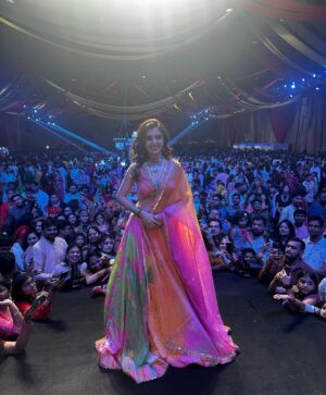 Nidhi Shah Instagram - Embrace the power of Goddess Durga within you and conquer your fears. Let the divine energy of Durga Ashtami bring peace, harmony and success 🙏🏼✨ 
HAPPY ASHTAMI ✨

About last night ❤️Hyderabad  you were amazing. It was simply surreal. Thank you for your immense love🫶✨ #gratitude 🙏🏼

Styled by @thedotdiary @thedottstyle 
Outfit by @basilleafworld