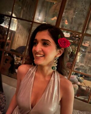 Nidhi Shah Instagram - 20.10.2023 ❤️ 
Celebrated my day with my special ones❤️ their existence truly made it special 💕

Materialistic things and opportunities apart what I am most grateful for is the love that I have received from u guys is overwhelming ✨
Crossing this milestone together with all of you feels really special, it was a blessed birthday ❤️ 
Thank you soo much everyone for all your wishes 🤗❤️🙏🏼✨