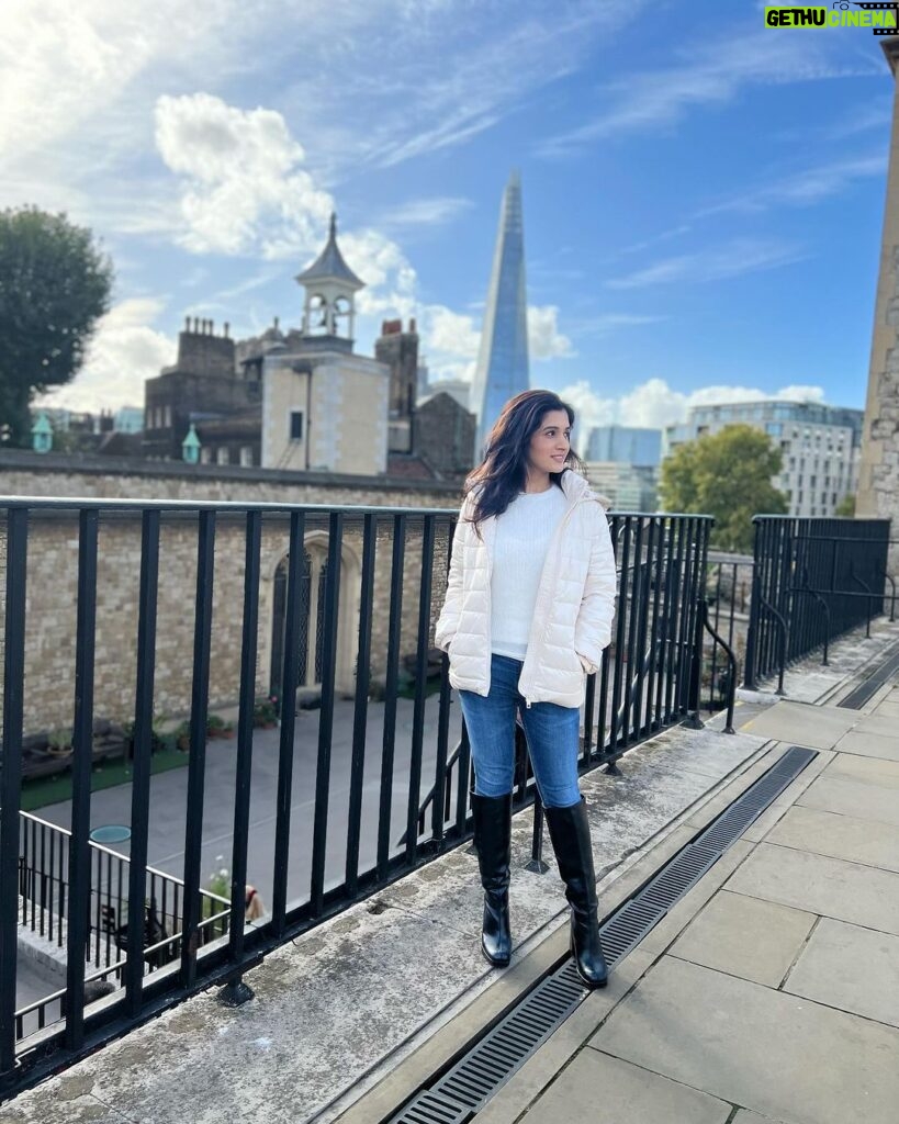 Nidhi Shah Instagram - Place that I wish to go back right now🫶 #london🇬🇧