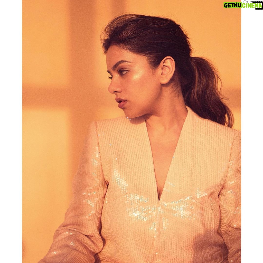 Nidhi Singh Instagram - 🌖✨ . . . Shot by @tejasnerurkarr Styled by @shreejarajgopal HUM @tanvismarathe Assisted by @poojagulabani Outfit @manishii_official